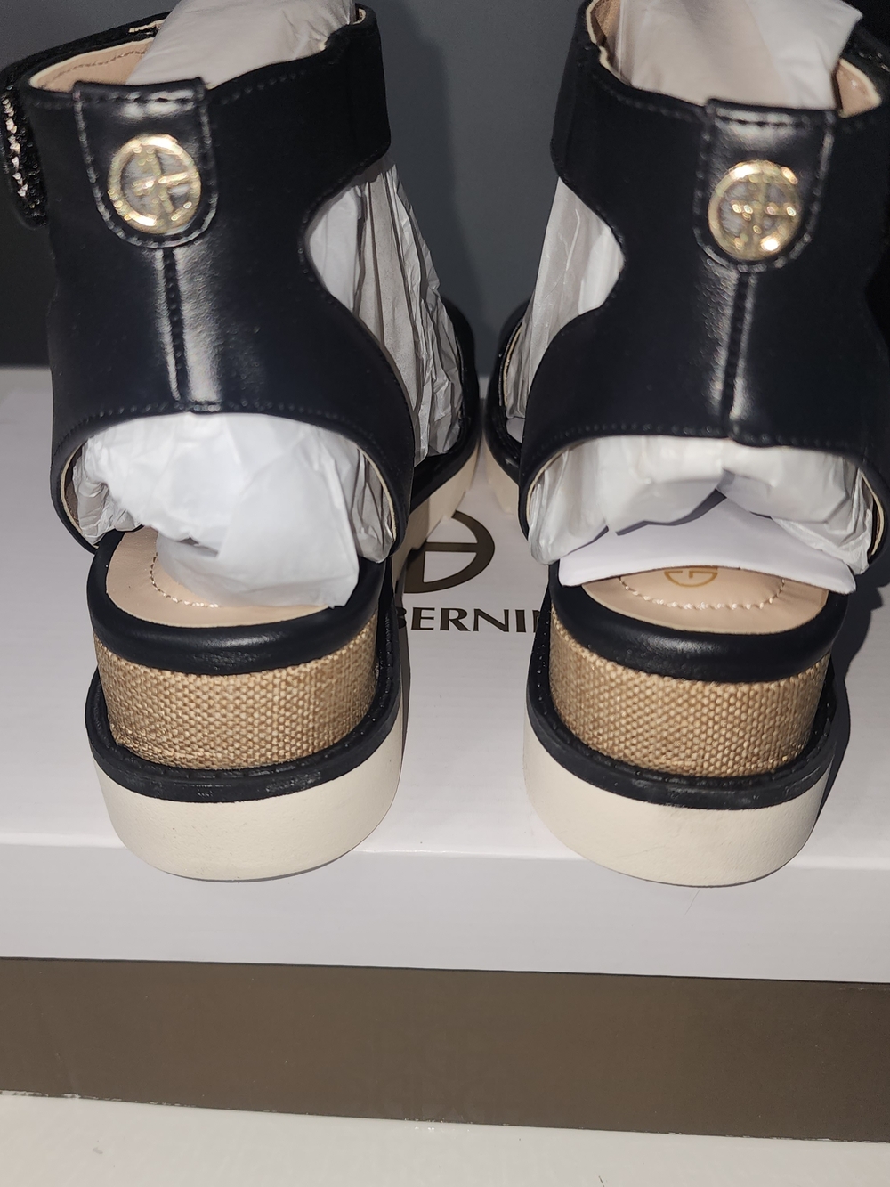 Giani Bernini Women's Black Ankle-Strap Platform Sandals Size 7.5 - Picture 5 of 13